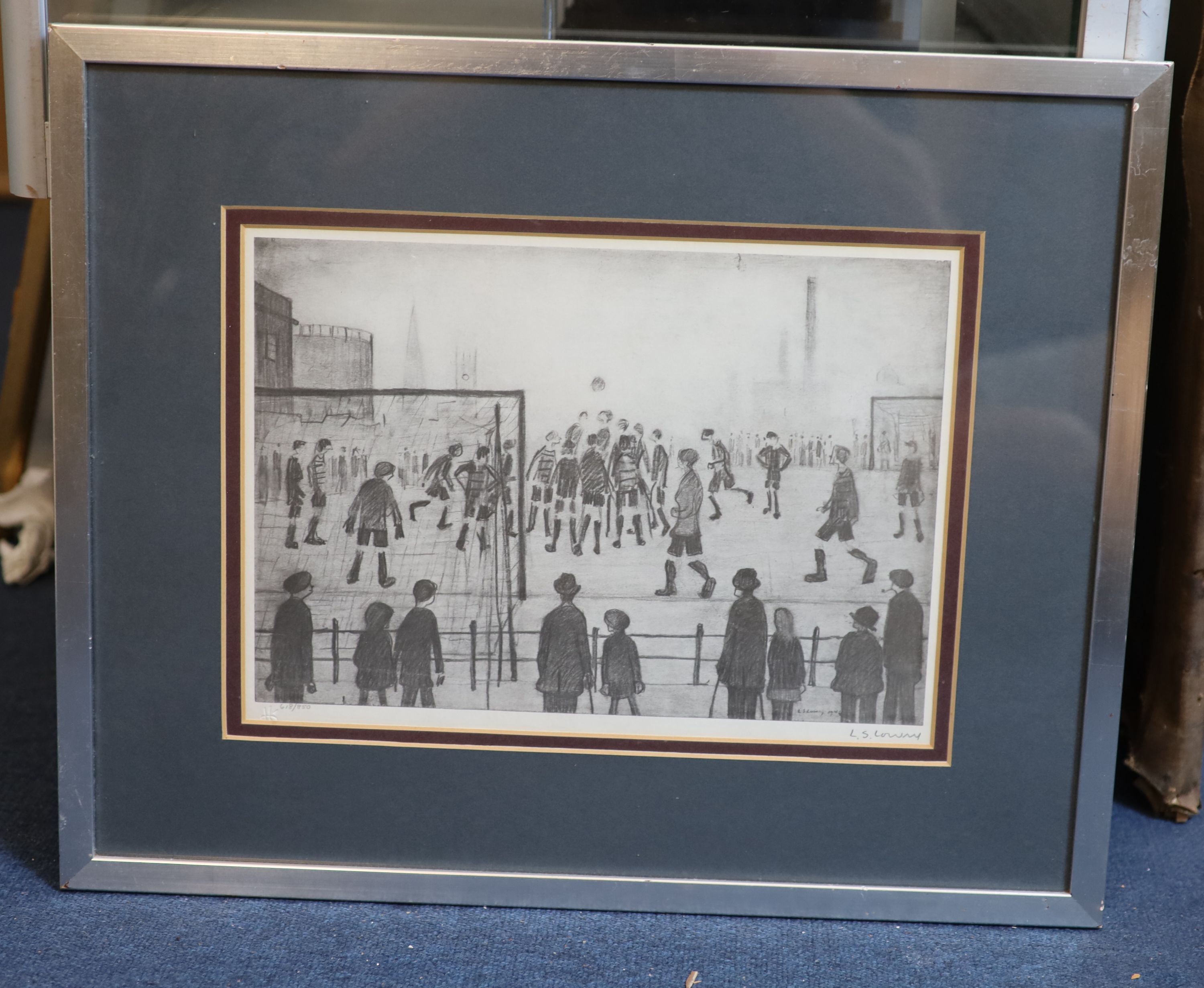 Lawrence Stephen Lowry (1887-1976), The Football Match, Lithograph, 25 x 36 cm.